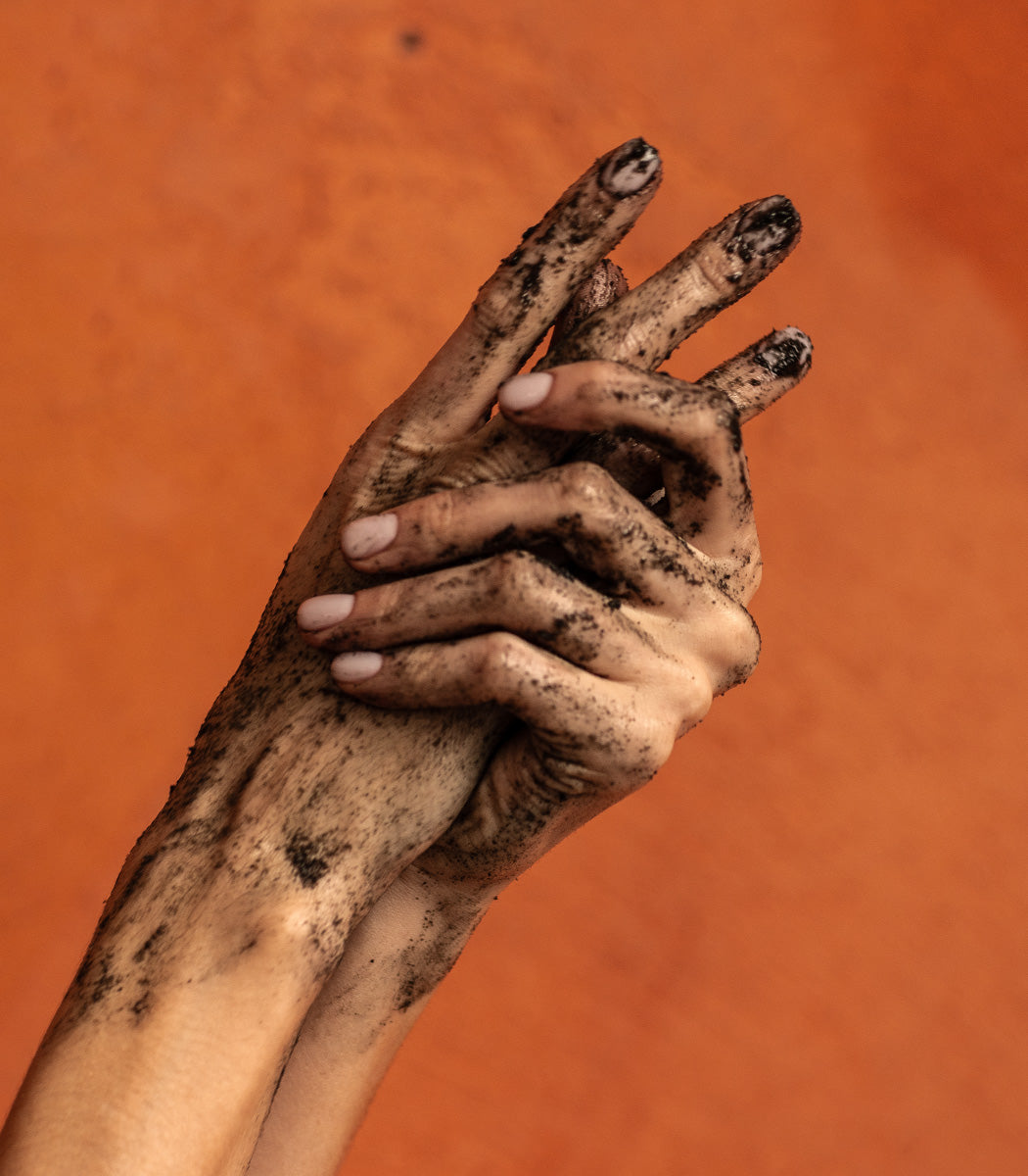 CHARCOAL SUGAR SCRUB